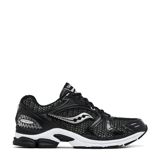 Saucony ProGrid Triumph 4 Black Noir Retro Running - 85% Scale - Angle 2