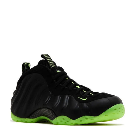 Nike Air Foamposite One 'Black Volt' - Angle 2