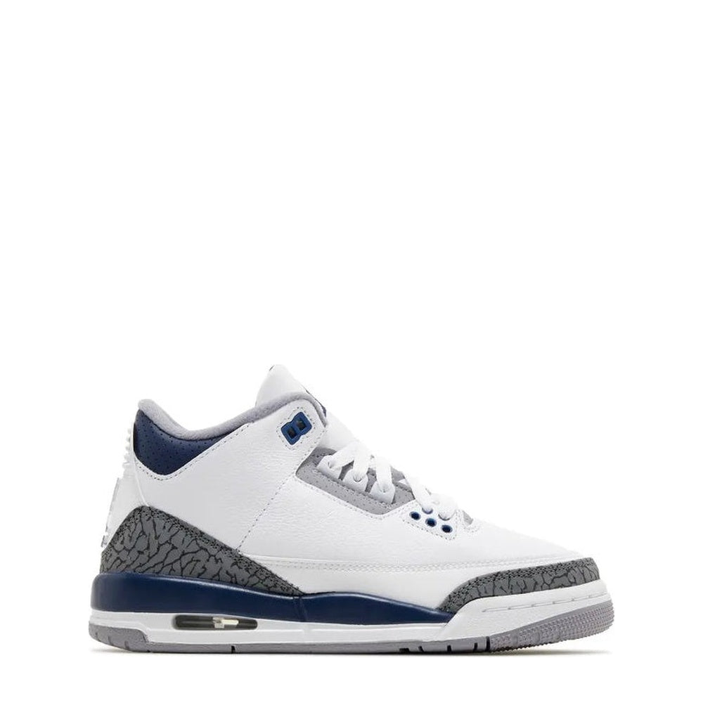 Air Jordan 3 Retro (GS) 'Midnight Navy' sneaker, side view