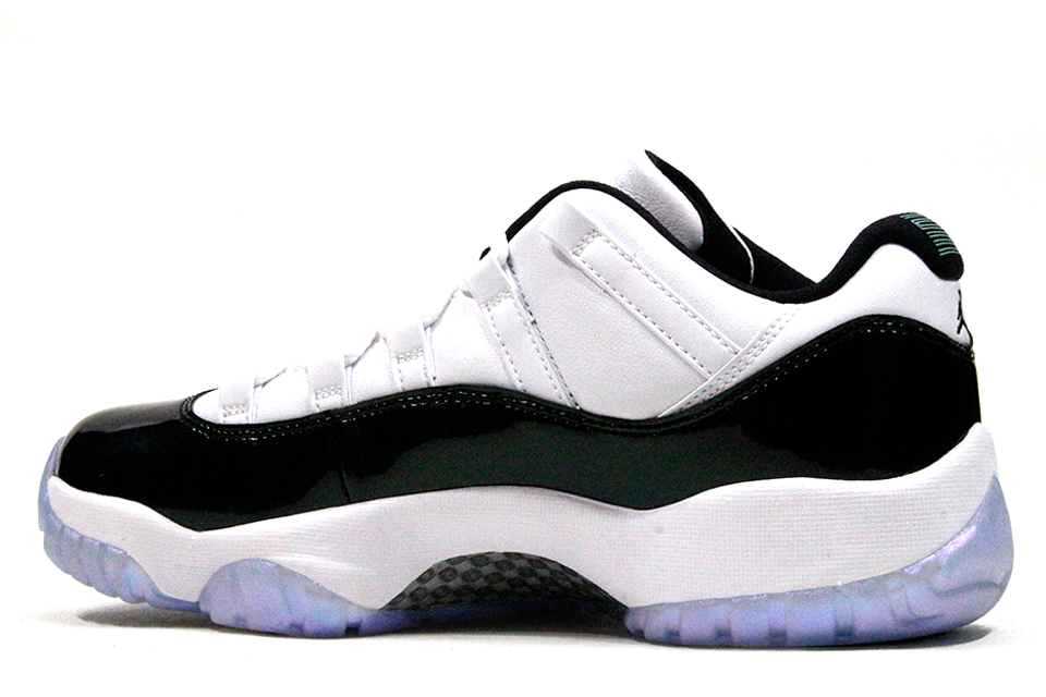 Air Jordan 11 Retro "Emerald"