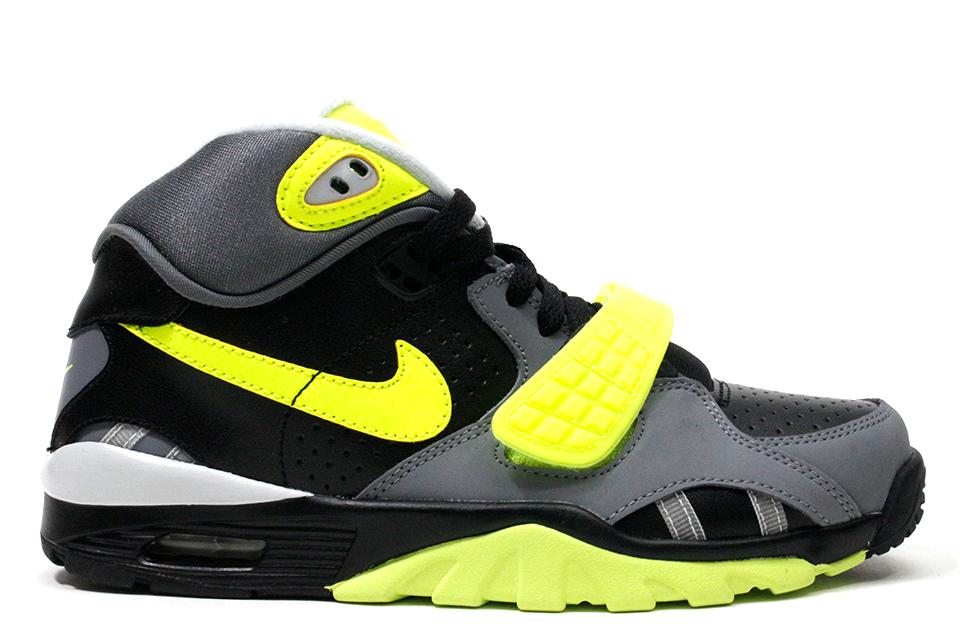 NIKE AIR TRAINER SC 2 Volt GS