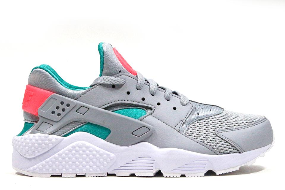 Nike Air Huarache "Wolf Grey/Sunset Pulse"