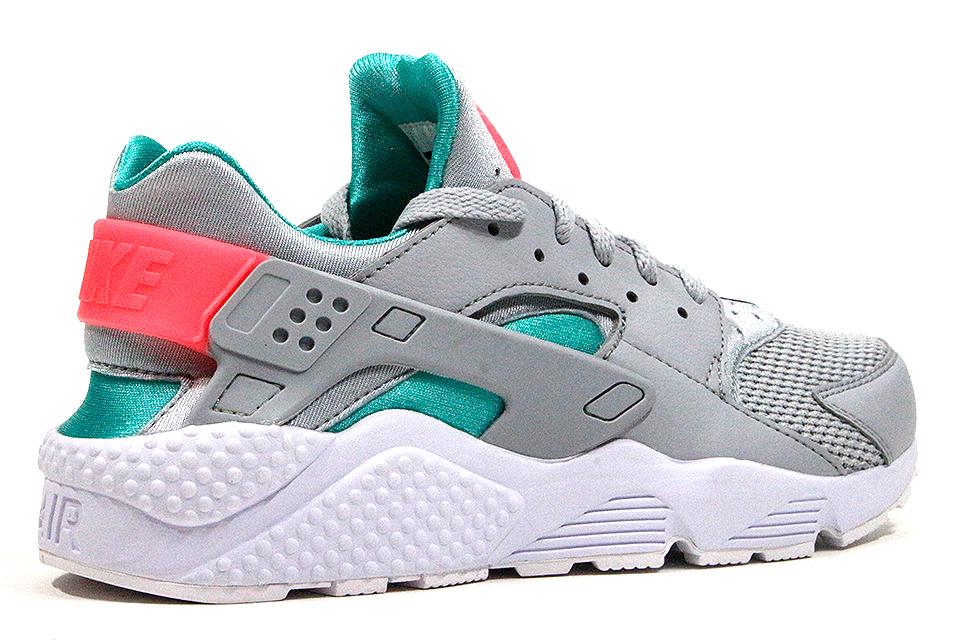 Nike Air Huarache "Wolf Grey/Sunset Pulse"