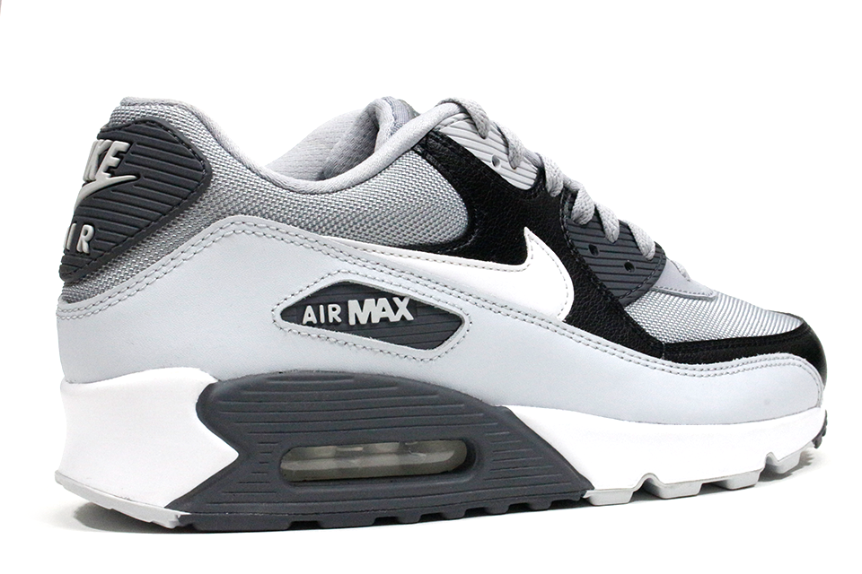 Nike Air Max 90 Essential âWolf Greyâ