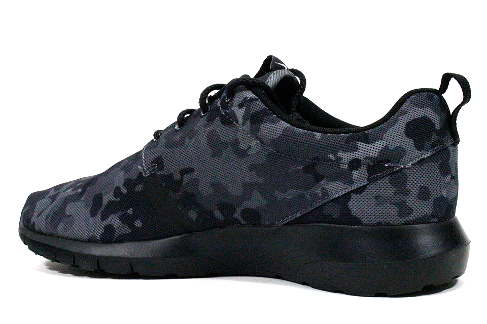 Nike Roshe Run NM FB "Ivory Black"