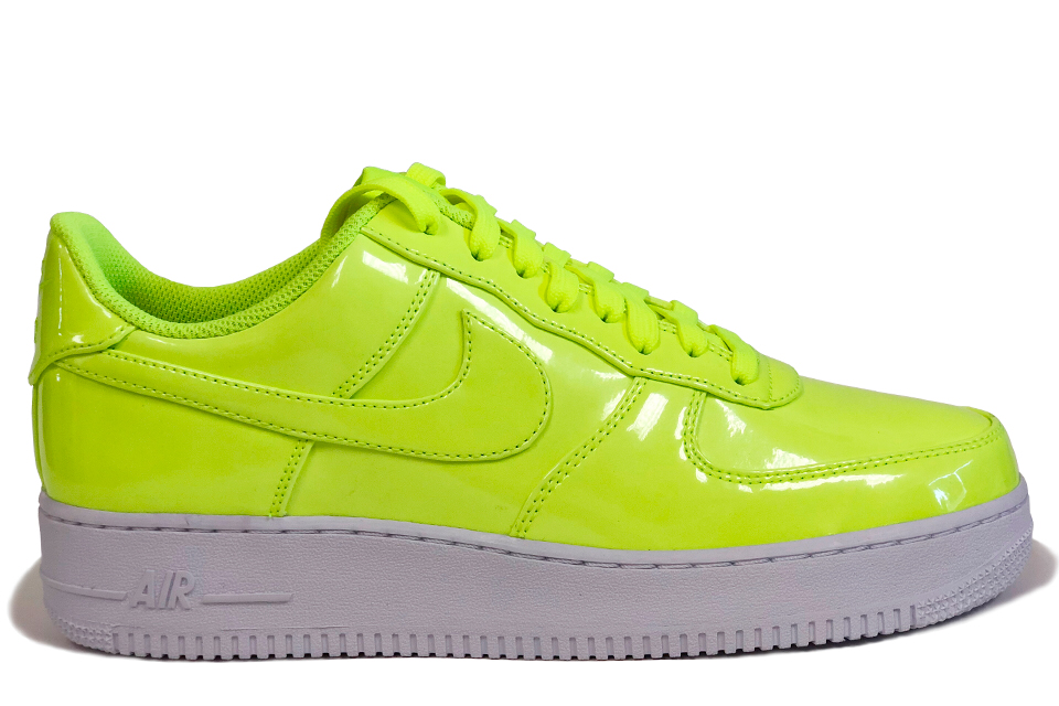 Nike Air Force 1 '07 LV8 UV "Volt/Volt"