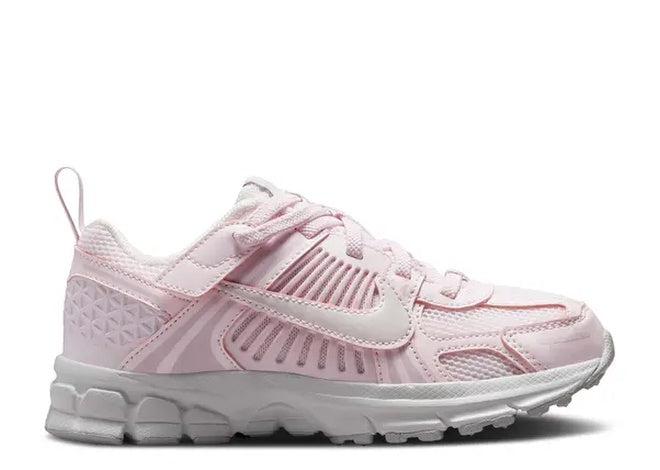 [HF6999-600] NIKE VOMERO PS FOOTWEAR ATHLETIC PEARL PINK VAST GREY