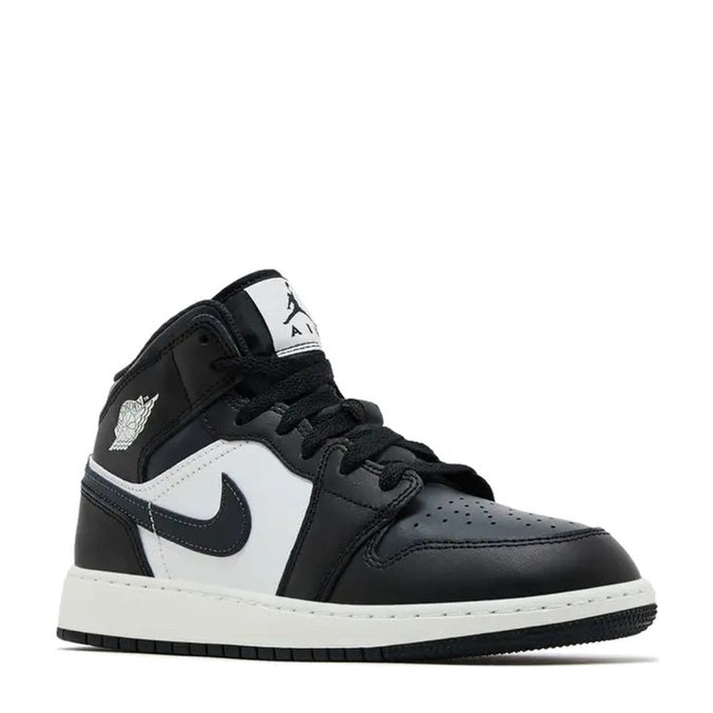 Air Jordan 1 Mid (GS) 'Black White' - Angle 2