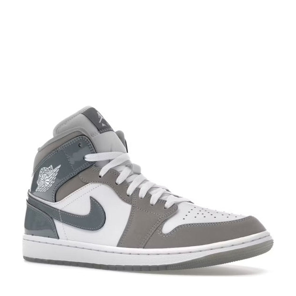 Air Jordan 1 Mid SE "Cool Grey" - Angle 2