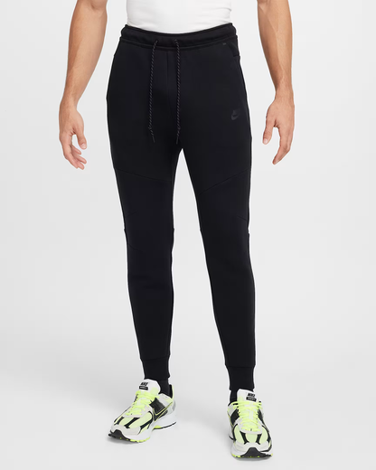Nike Tech Fleece Jogger Pants 'Black' - Angle 3