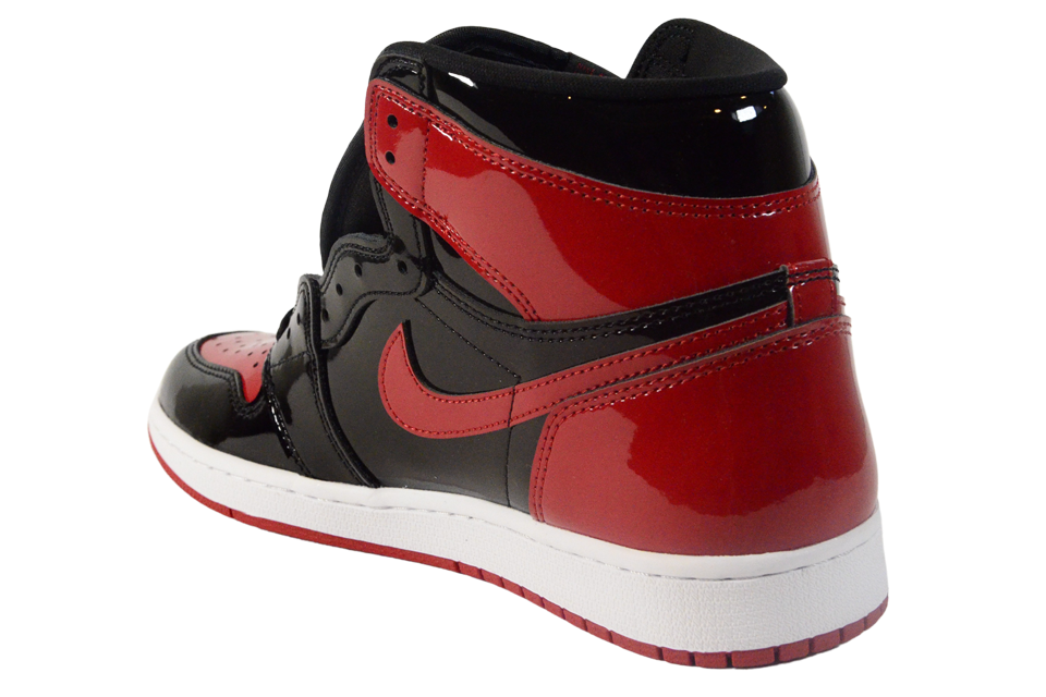 Air Jordan 1 Retro High OG 'Patent Bred' - Angle 3