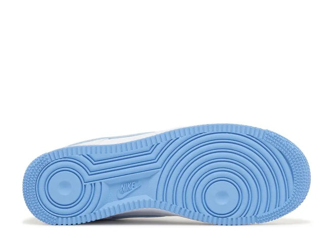 Mens Nike Air Force 1 07 white/University Blue sneaker sole, bottom view.