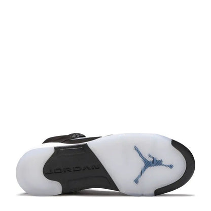 Air Jordan 5 Retro (GS) 'Oreo' - Angle 4