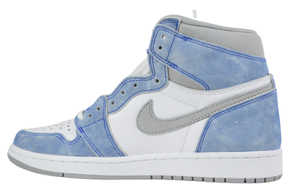 Air Jordan 1 Retro High OG 'Hyper Royal White Light Smoke Grey' - Angle 4