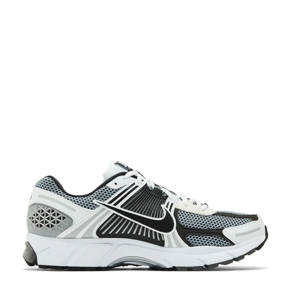 Nike Zoom Vomero 5 SE 'White & Grey' - Angle 1