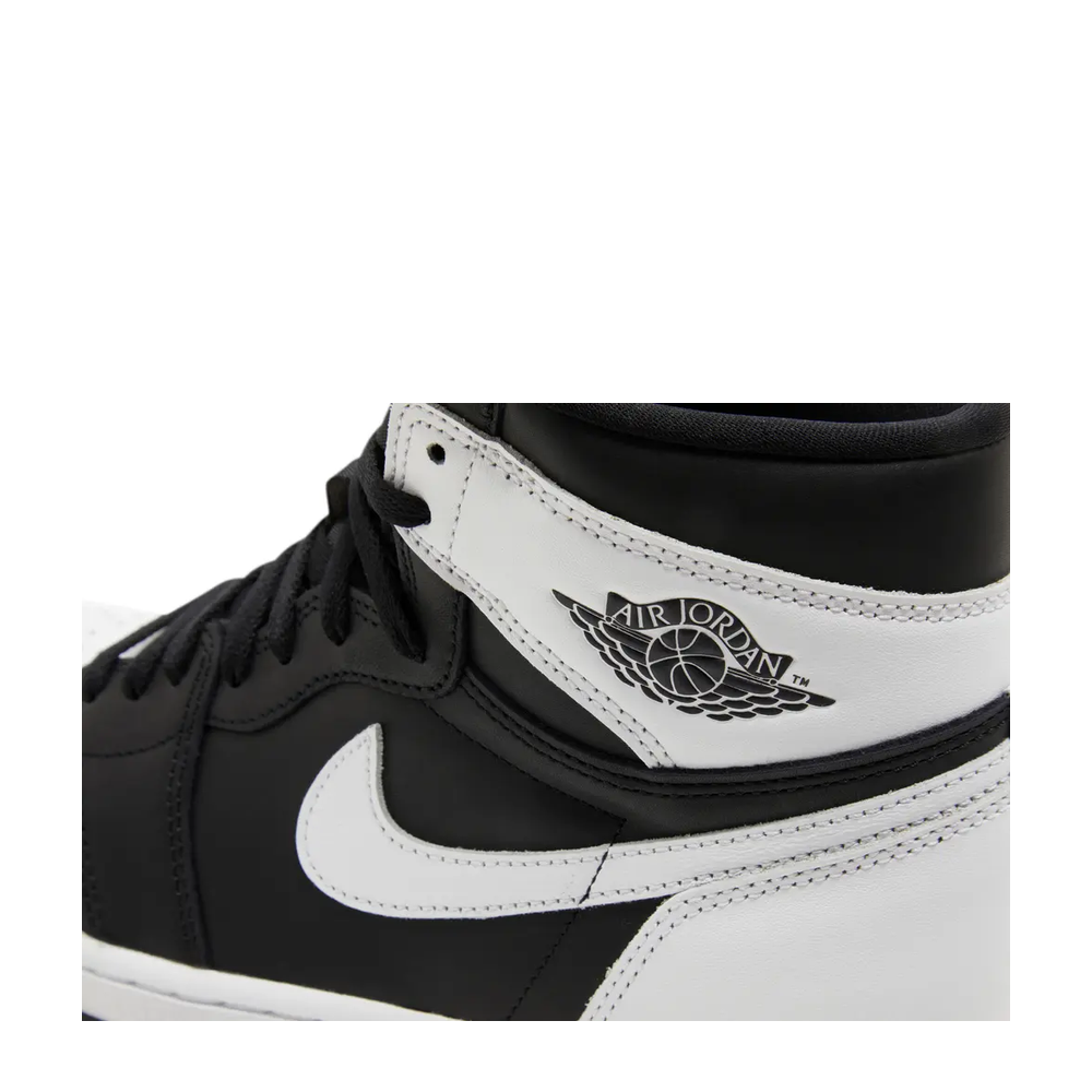 Air Jordan 1 Retro High OG 'Reverse Panda' sneaker, alternate view 11