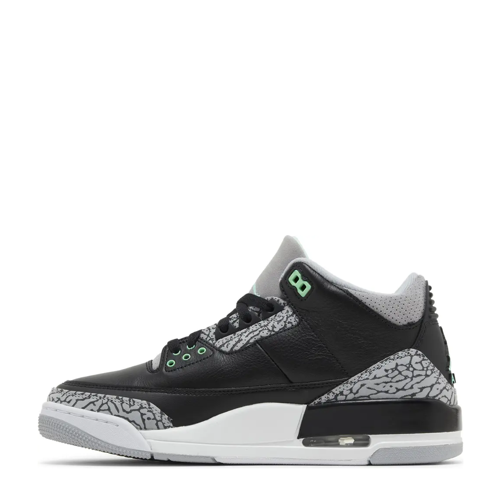 Air Jordan 3 Retro 'Green Glow' sneaker