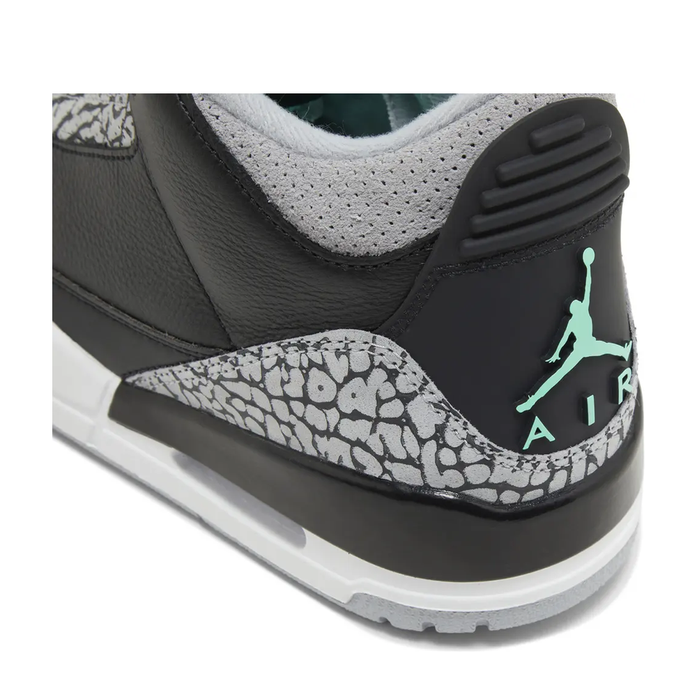Air Jordan 3 Retro 'Green Glow' sneaker