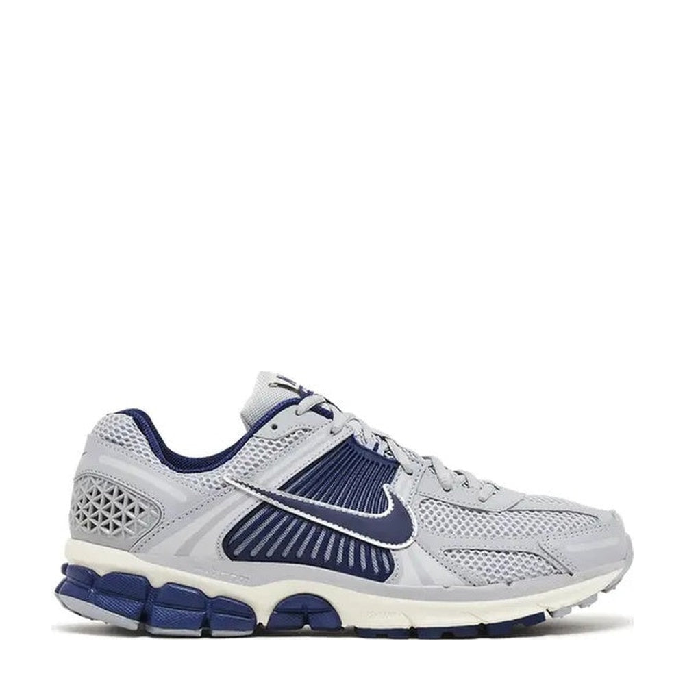 Nike Zoom Vomero 5 'Vast Grey' - Angle 1