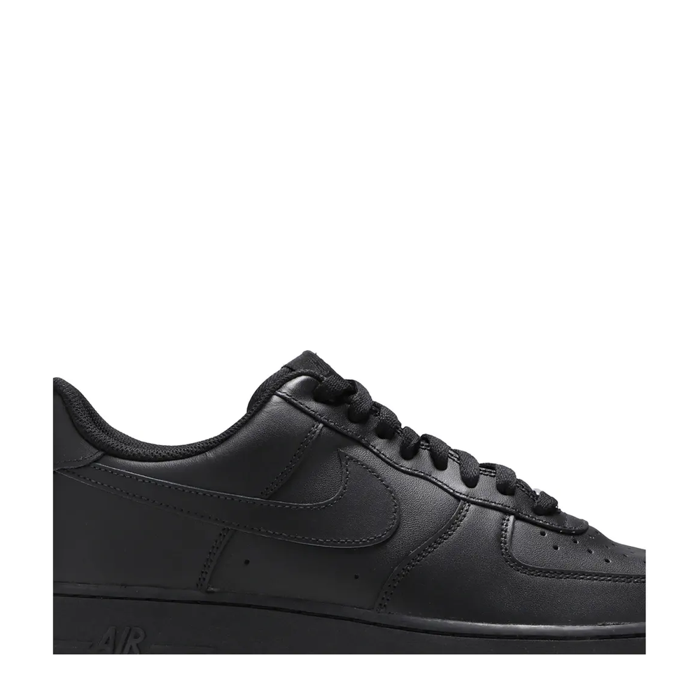 Nike Air Force 1 '07 'Triple Black' sneaker