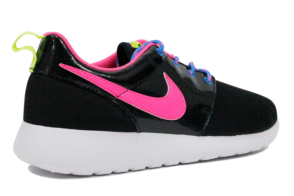 Nike Roshe One (GS) "Black/Pink/White"