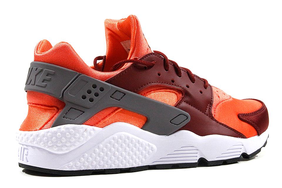 NIKE AIR HUARACHE "Gunsmoke/Team Red" by Nike Huarache