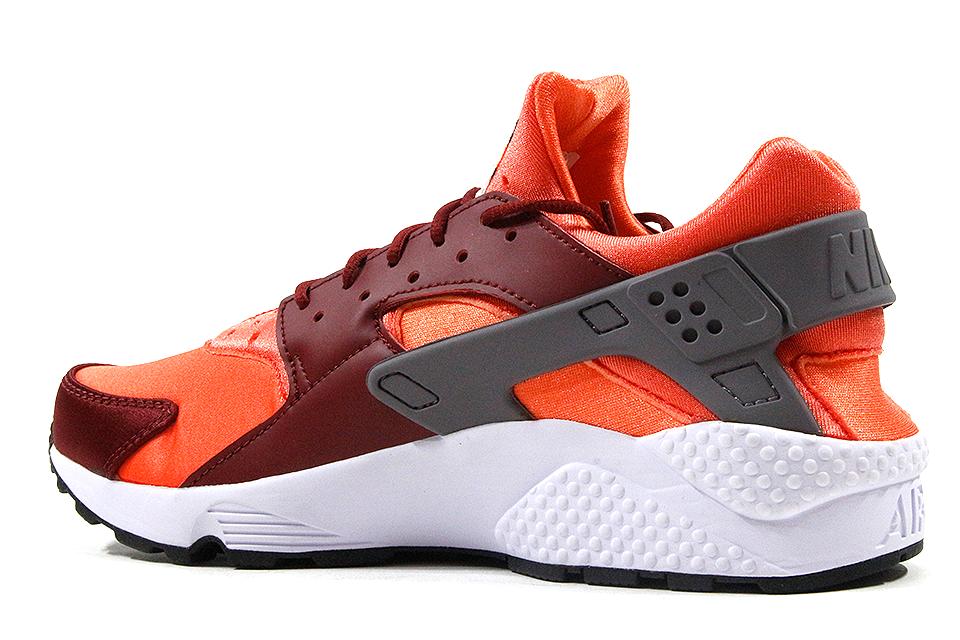 NIKE AIR HUARACHE "Gunsmoke/Team Red" by Nike Huarache