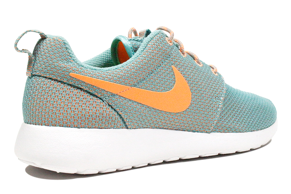 NIKE ROSHE RUN (WMNS) "Diffused Jade"